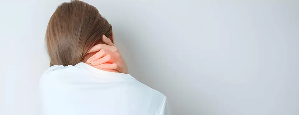 Patient experiencing Neck pain due to cancer